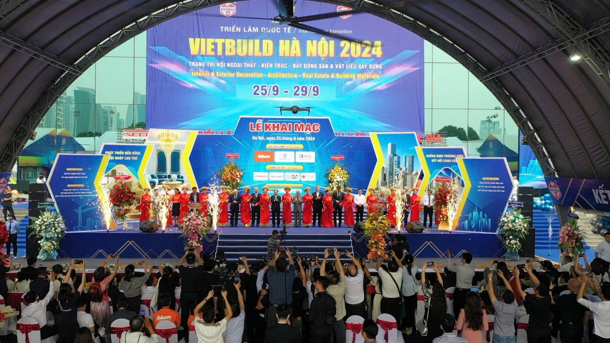 Third Vietbuild Hanoi hosts over 1,200 booths